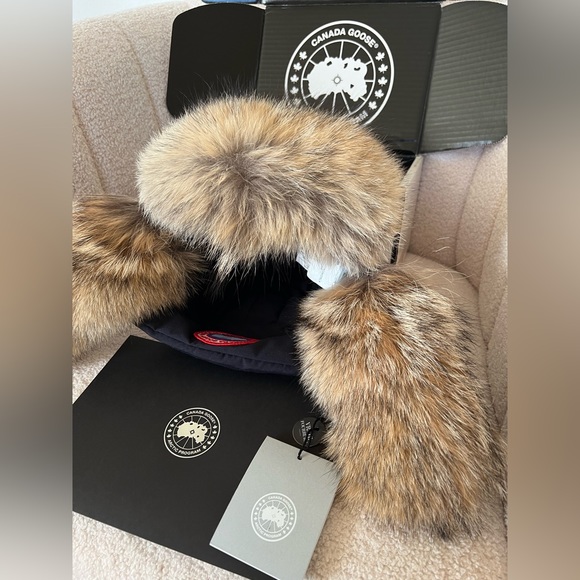 Ladies / Dames Avaiator Hat Canada Goose real fur - Picture 2 of 14